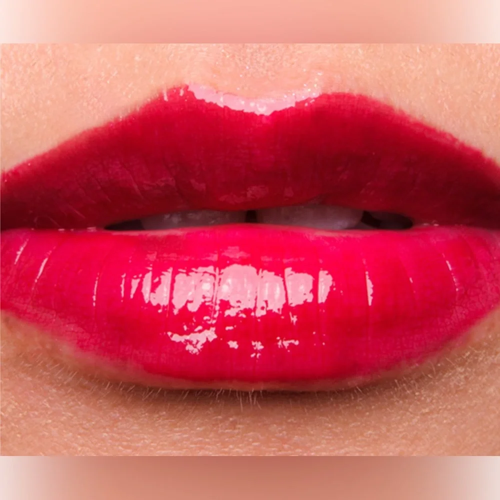 MAC UTTERLY TART LIPGLASS. LIMITED EDITION. NEW IN BOX.